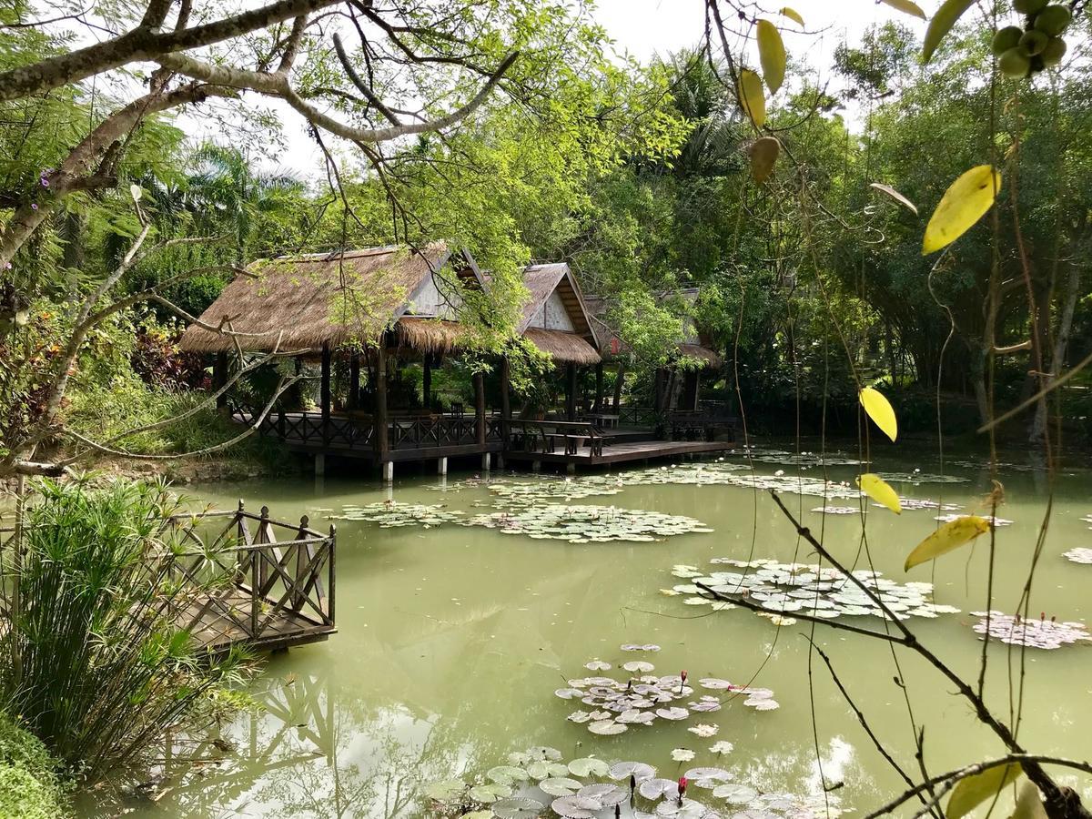 Santi Resort & Spa Luang Prabang Buitenkant foto