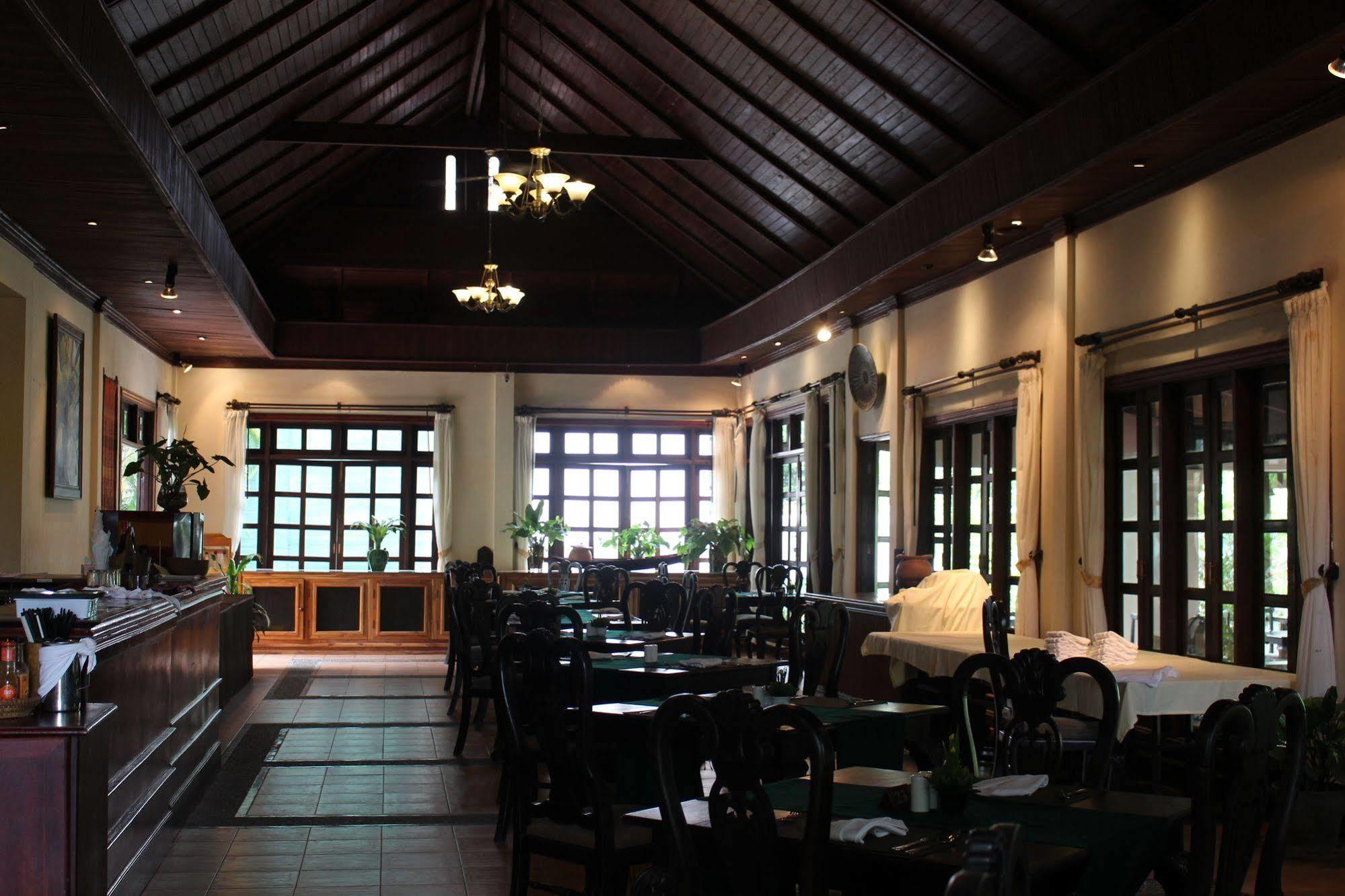 Santi Resort & Spa Luang Prabang Buitenkant foto